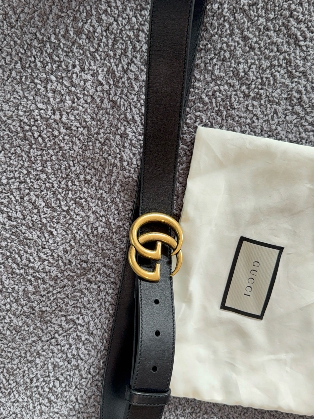 Gucci Double G Black Leather Belt with Gold Buckle - Picture 5 of 9